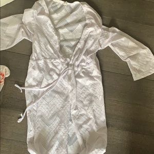 White beach cover up